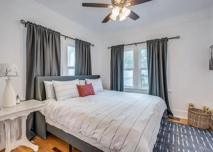 1926 Historic Duplex, Near U Of A, 1 Bedroom 1 Ba